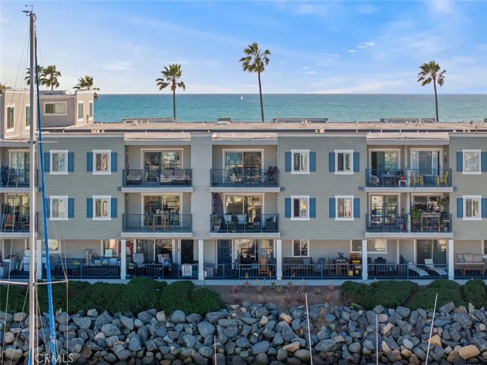 1202 Pacific Street #206B Oceanside, CA 92054