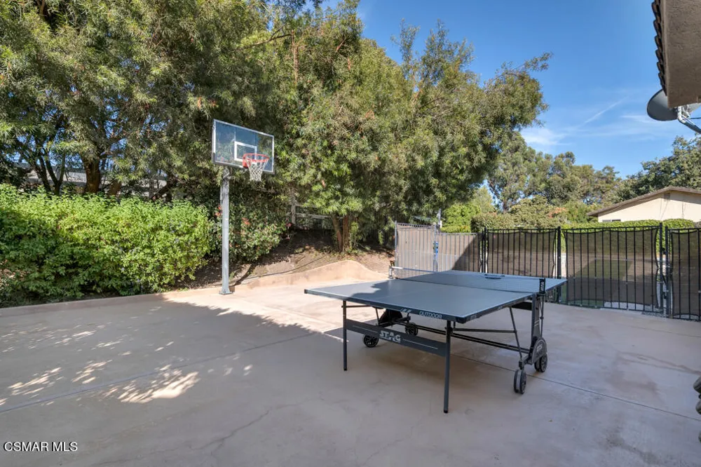 815 Rancho Road Thousand Oaks, CA 91362
