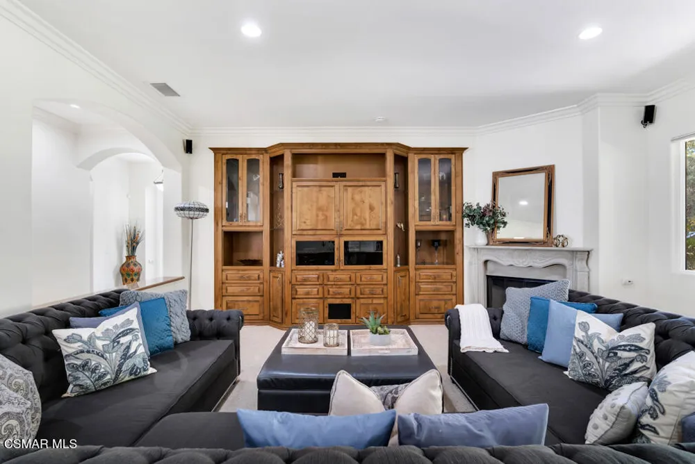 815 Rancho Road Thousand Oaks, CA 91362