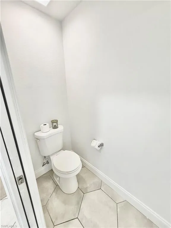 10002 Takomah Trail Tampa, FL 33617