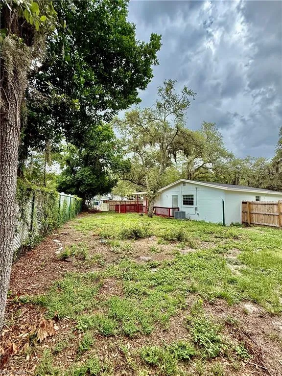 10002 Takomah Trail Tampa, FL 33617