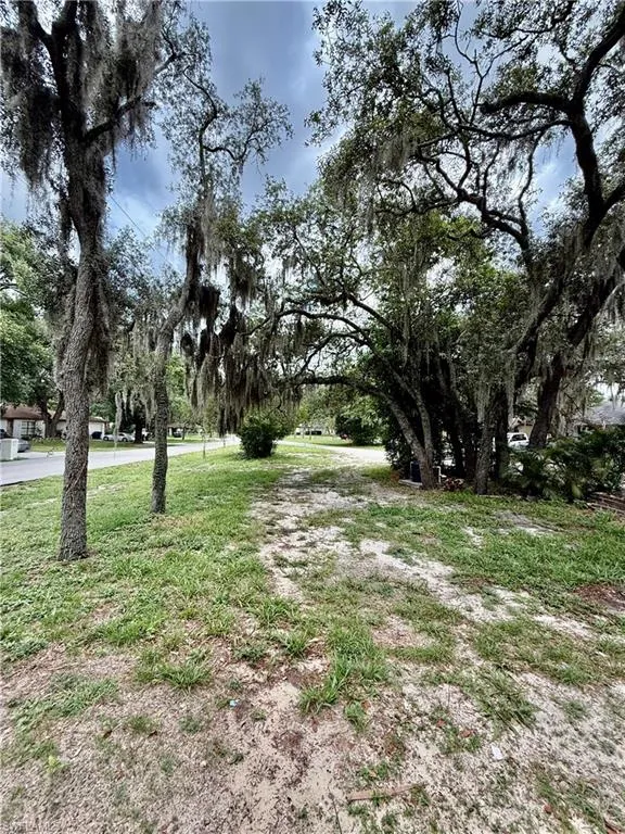 10002 Takomah Trail Tampa, FL 33617