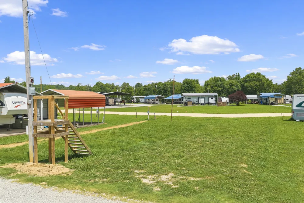 860 Willow Oaks Dr Decaturville, TN 38329
