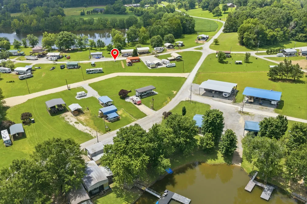 860 Willow Oaks Dr Decaturville, TN 38329