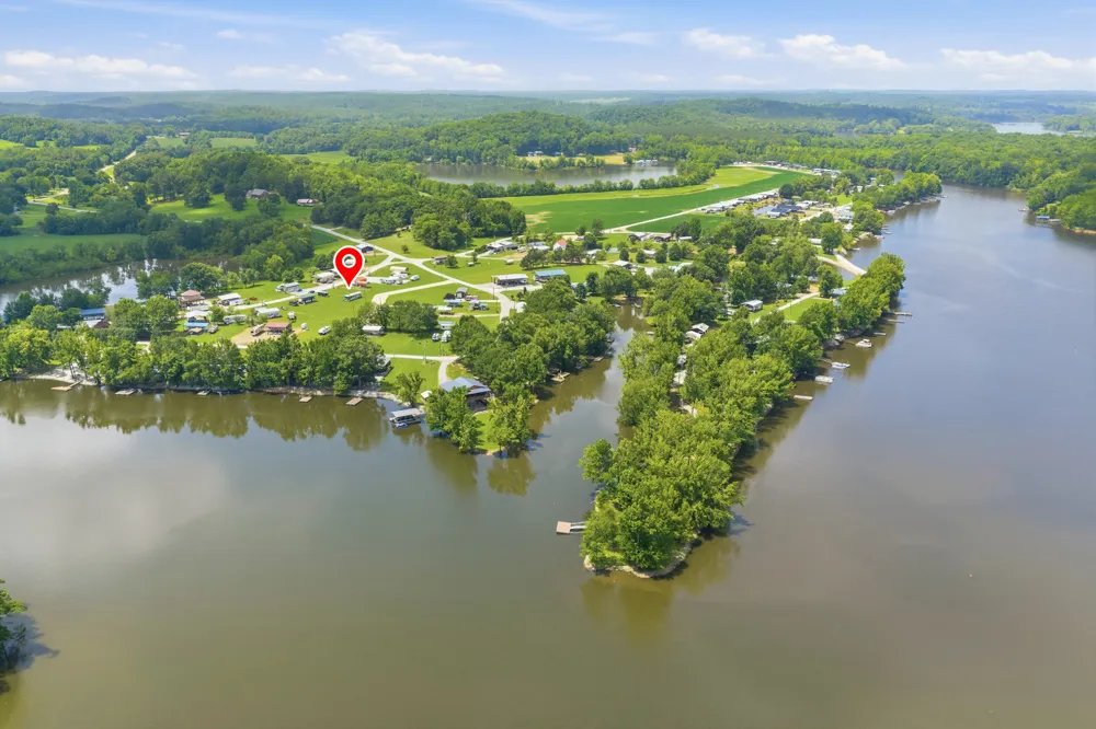 860 Willow Oaks Dr Decaturville, TN 38329