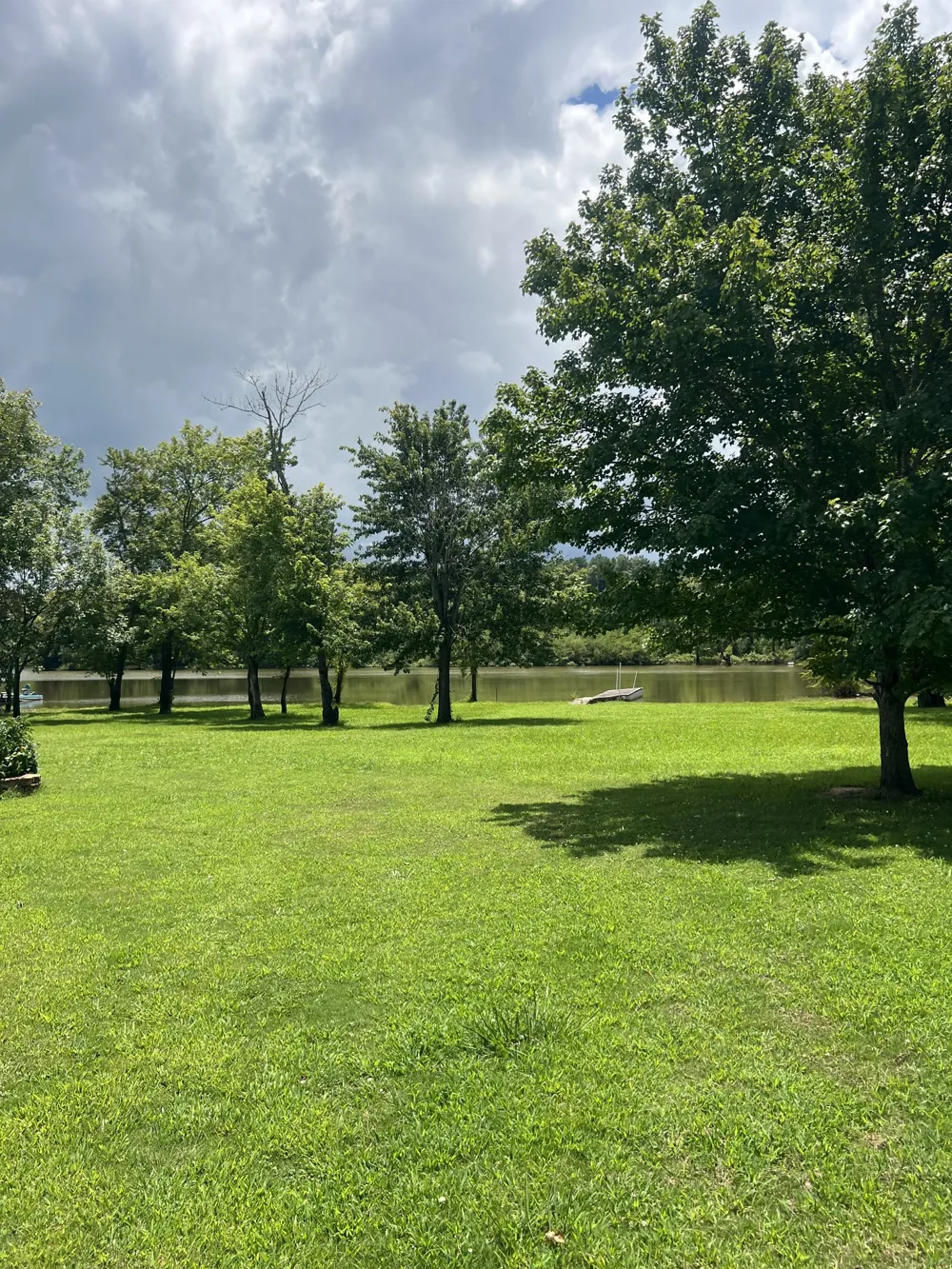 860 Willow Oaks Dr Decaturville, TN 38329