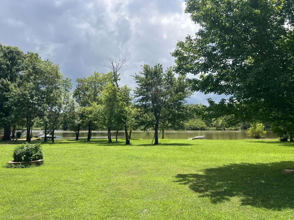 860 Willow Oaks Dr Decaturville, TN 38329