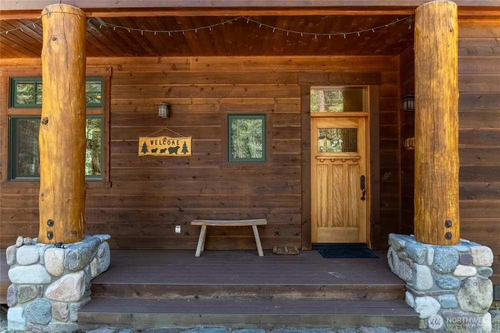 32 Foster Loop Road Winthrop, WA 98862