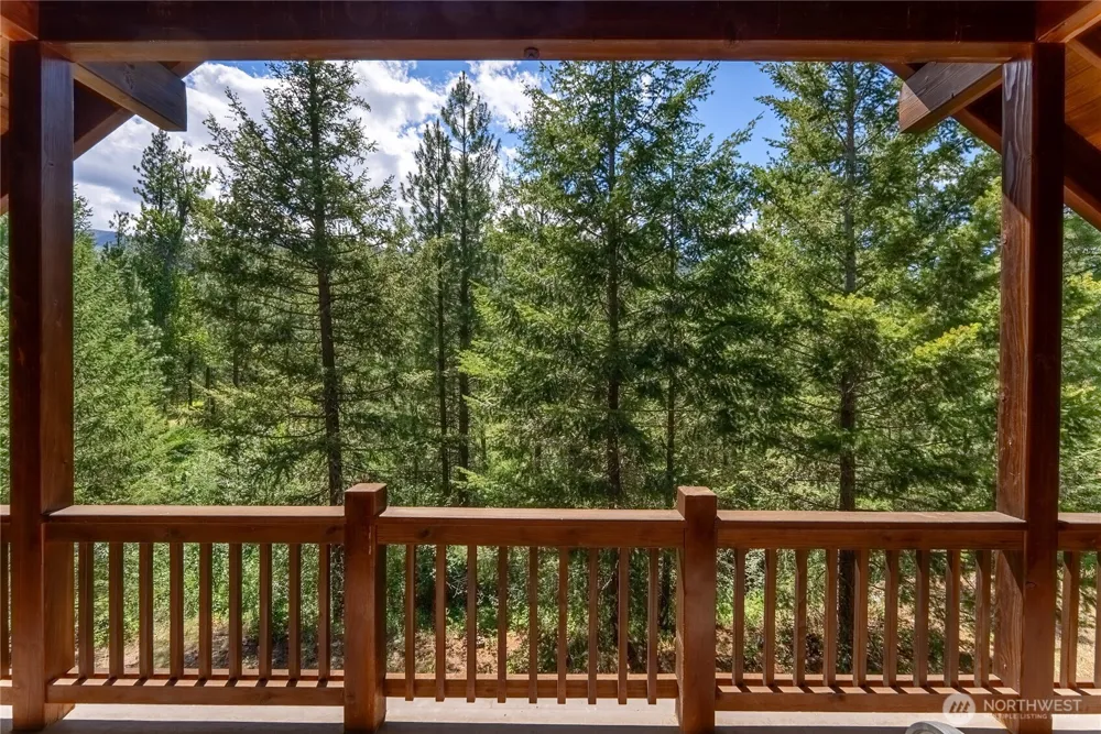 32 Foster Loop Road Winthrop, WA 98862