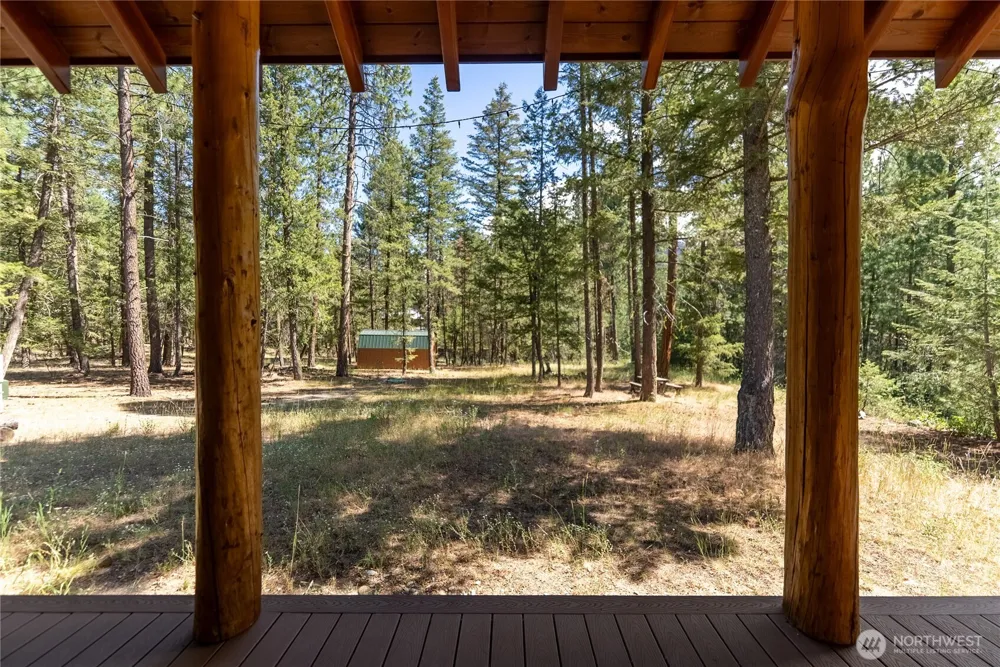 32 Foster Loop Road Winthrop, WA 98862
