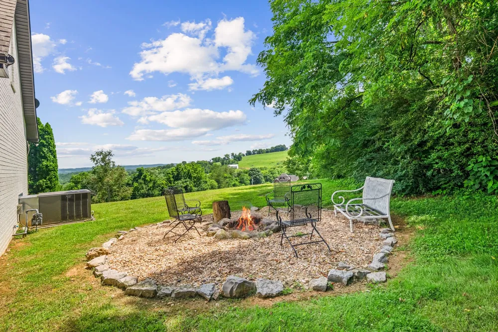 900 Dories Ln Lewisburg, TN 37091