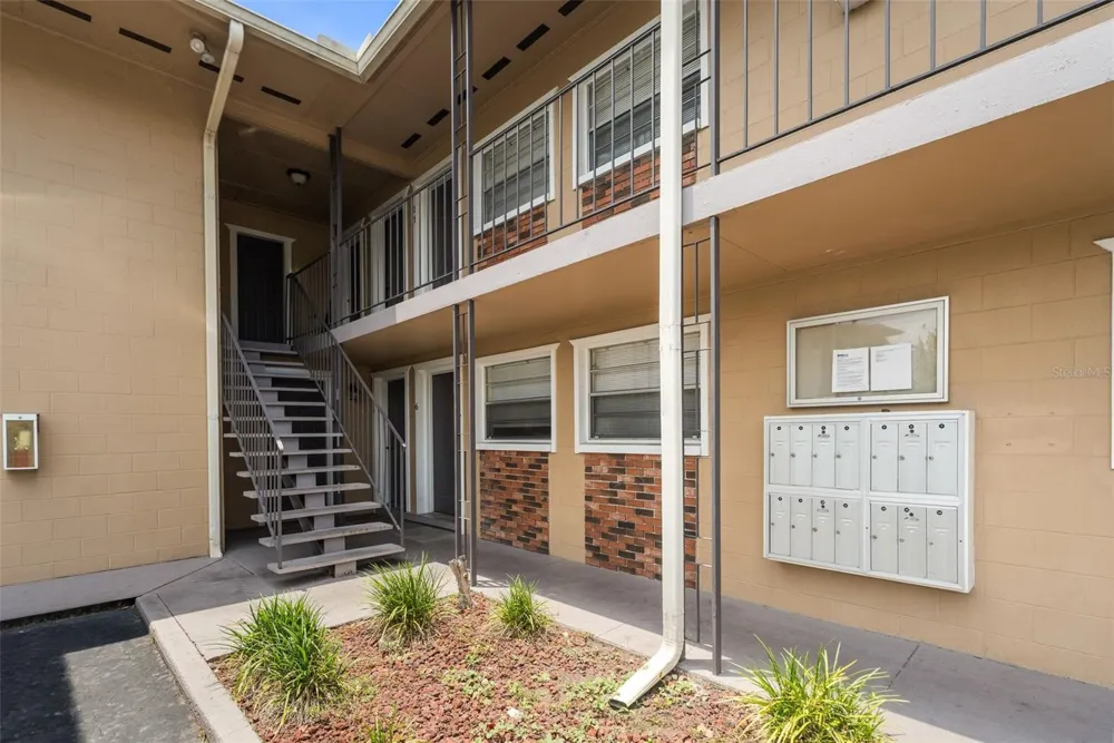 501 NW 15TH AVENUE #11 Gainesville, FL 32601