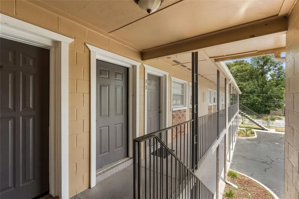 501 NW 15TH AVENUE #11 Gainesville, FL 32601