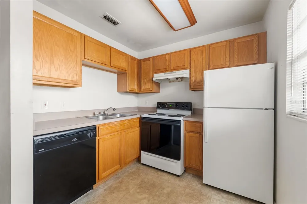 501 NW 15TH AVENUE #11 Gainesville, FL 32601