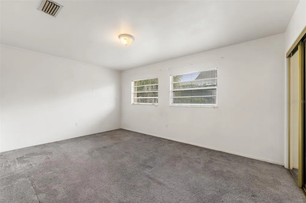 501 NW 15TH AVENUE #11 Gainesville, FL 32601