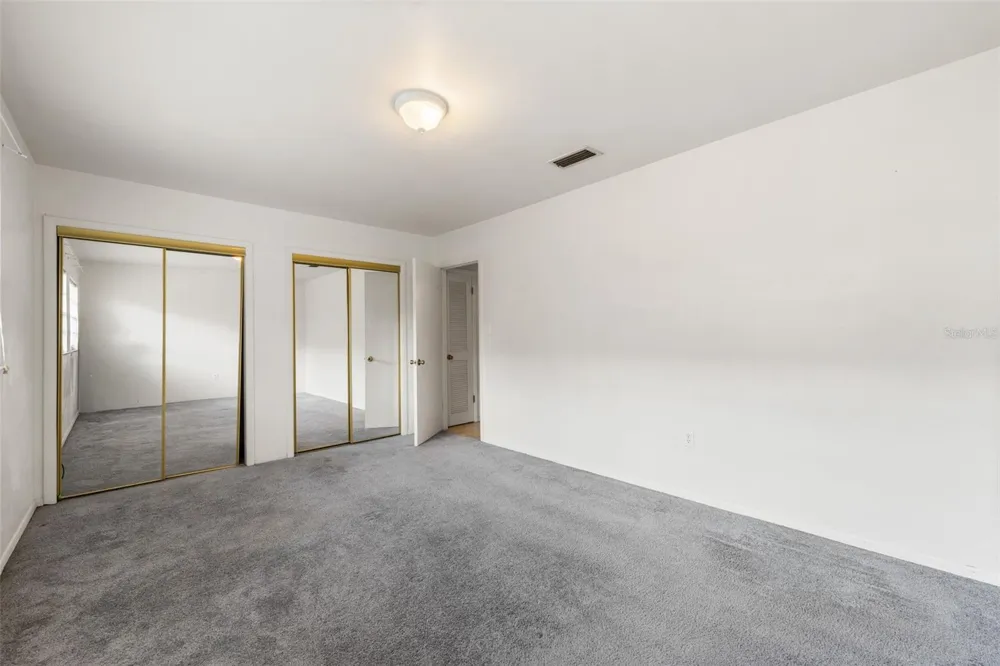 501 NW 15TH AVENUE #11 Gainesville, FL 32601