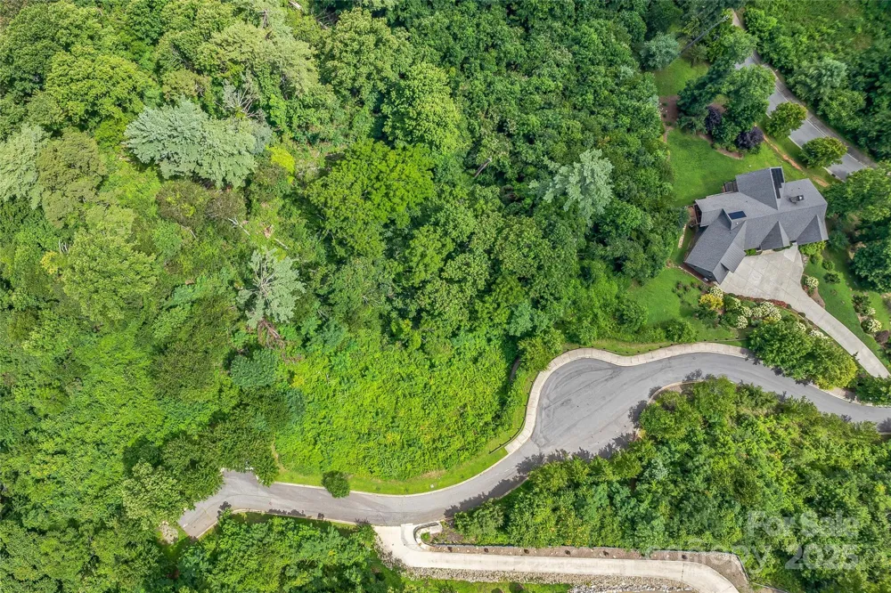 29 Grovepoint Way Asheville, NC 28804