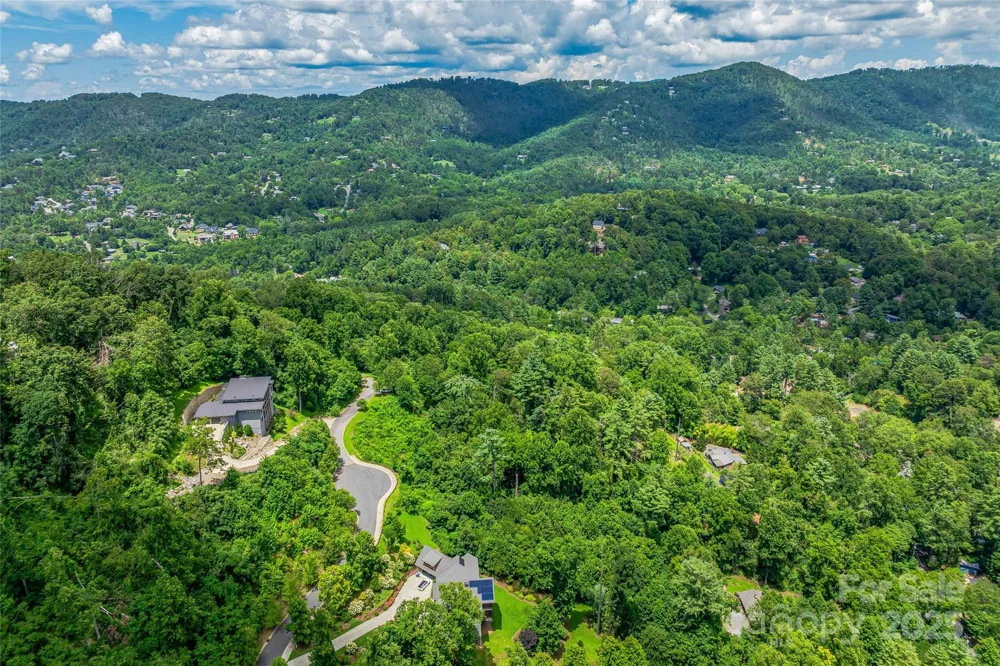 29 Grovepoint Way Asheville, NC 28804
