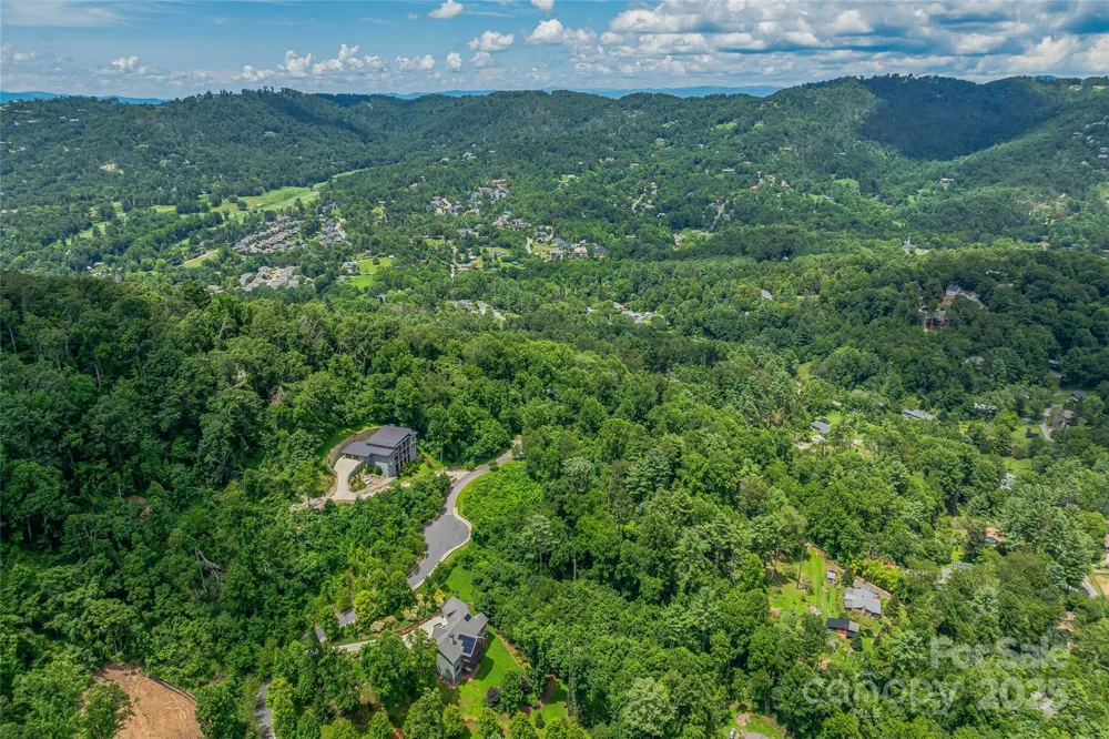 29 Grovepoint Way Asheville, NC 28804