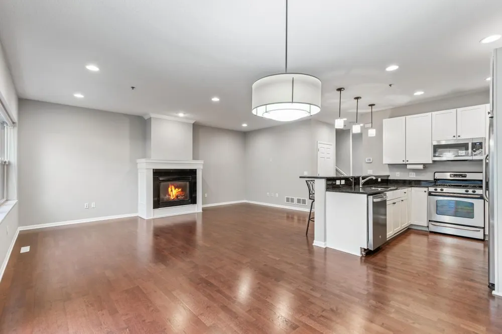 17830 Valley Cove Court Wayzata, MN 55391