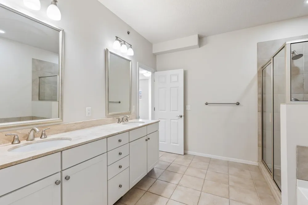 17830 Valley Cove Court Wayzata, MN 55391