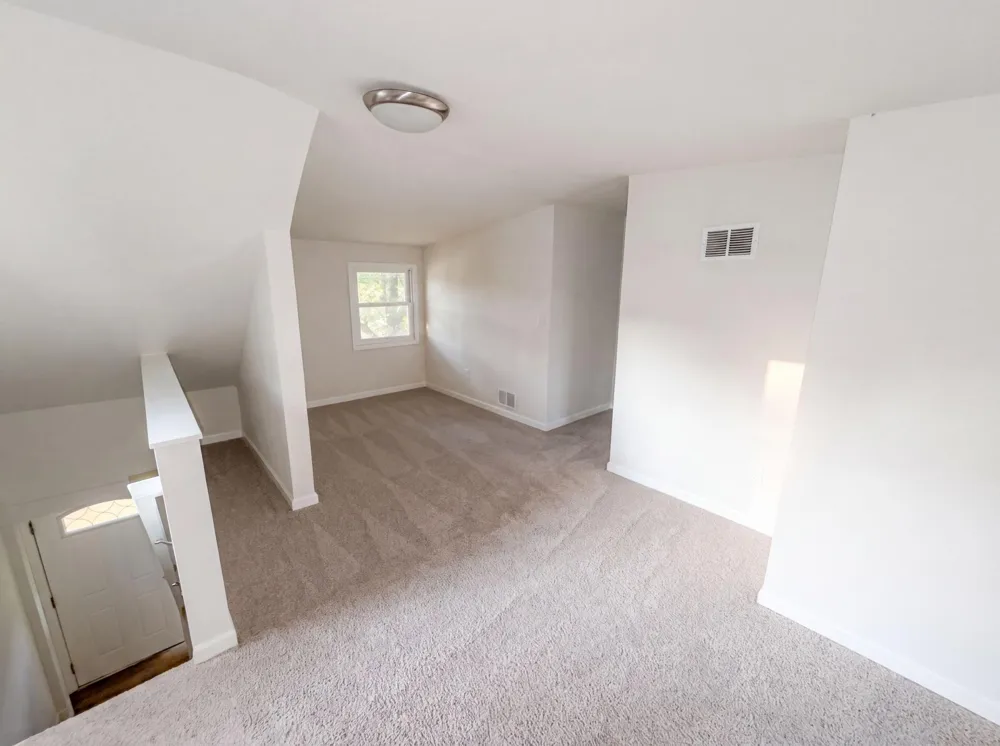 2084 Hillview Road Mounds View, MN 55112