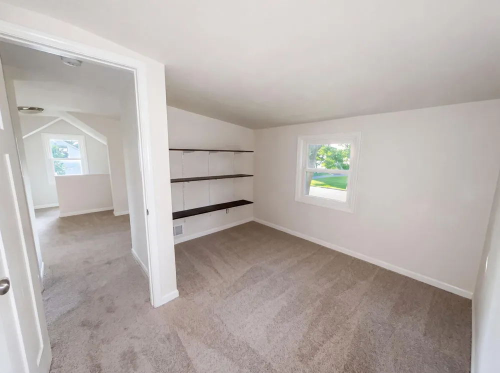2084 Hillview Road Mounds View, MN 55112