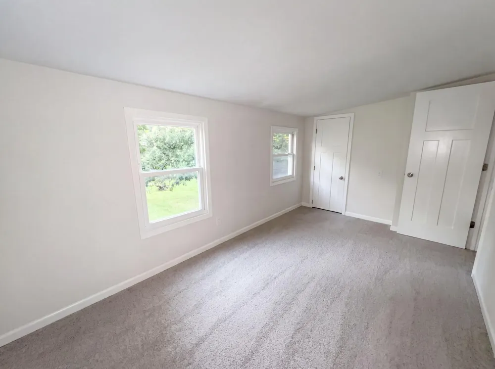 2084 Hillview Road Mounds View, MN 55112
