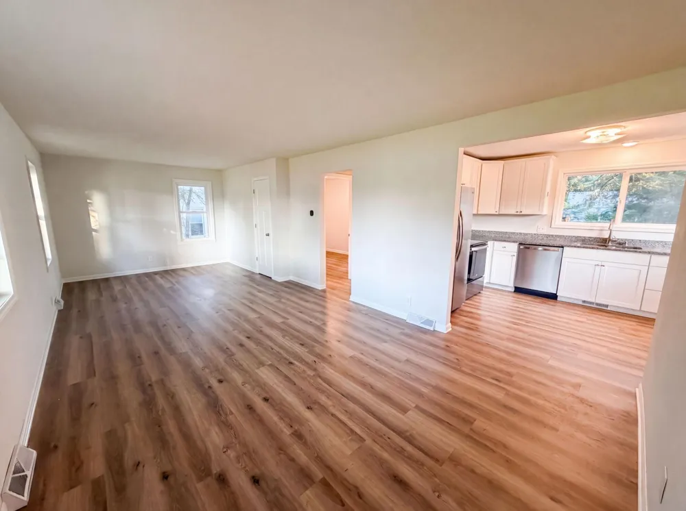 2084 Hillview Road Mounds View, MN 55112
