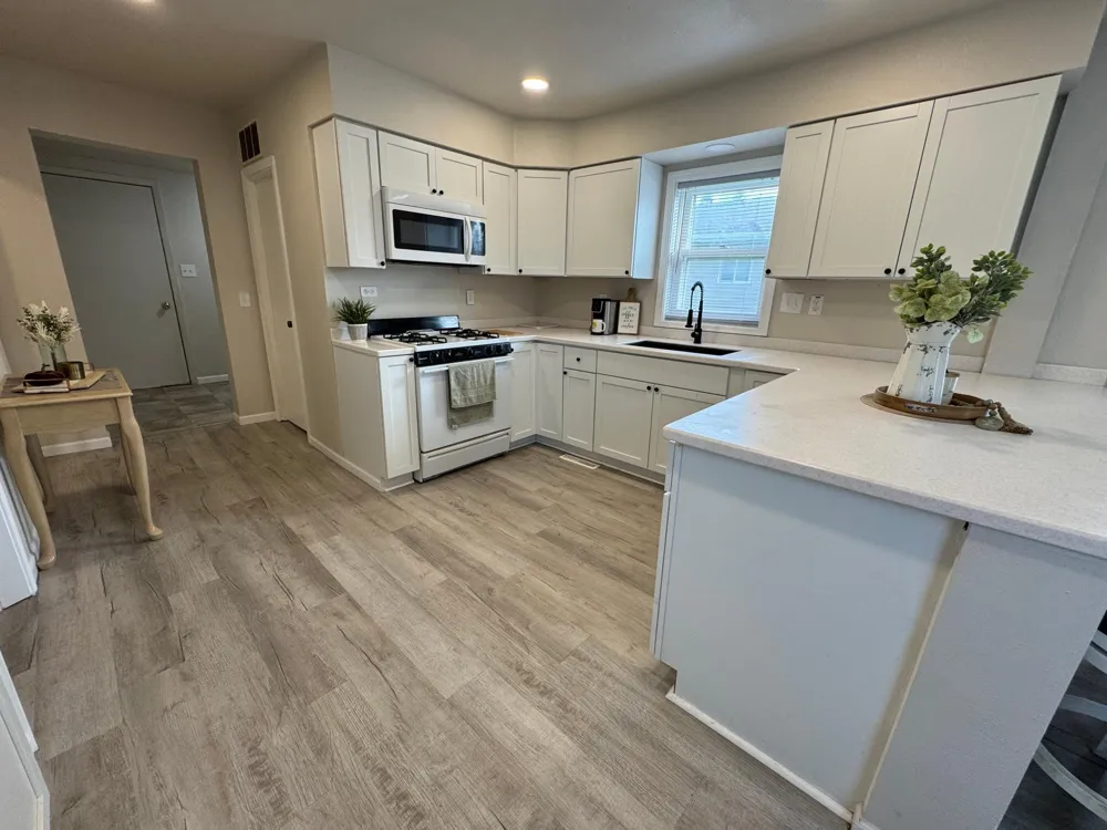 709 Center Street E Roseau, MN 56751