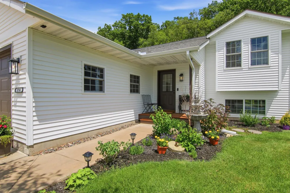 3798 Nicholas Drive Menomonie, WI 54751
