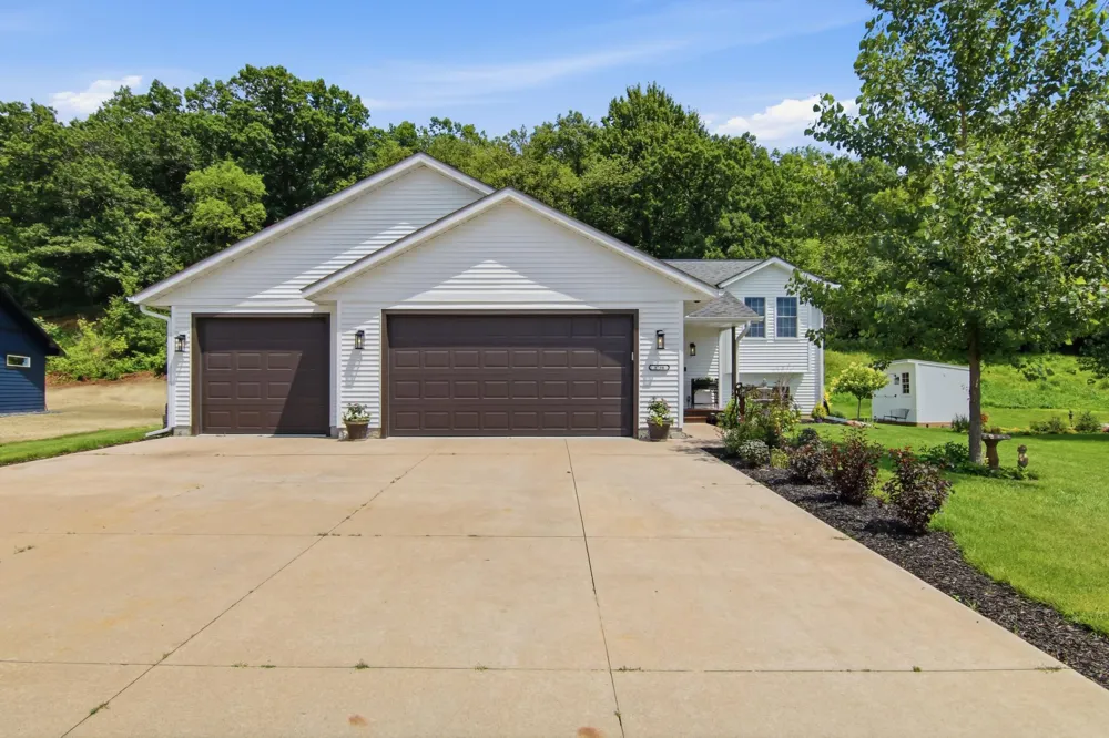 3798 Nicholas Drive Menomonie, WI 54751