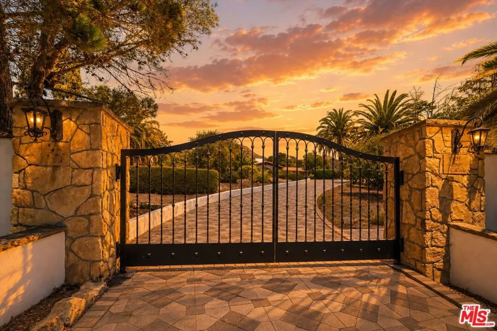 1903 Coyote Circle Santa Barbara, CA 93108