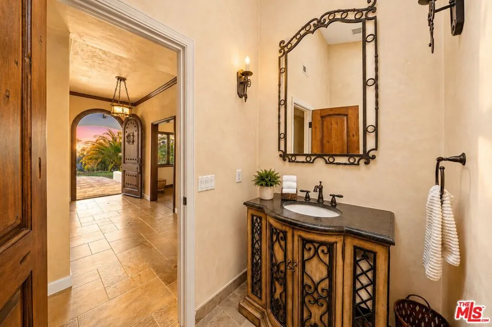 1903 Coyote Circle Santa Barbara, CA 93108