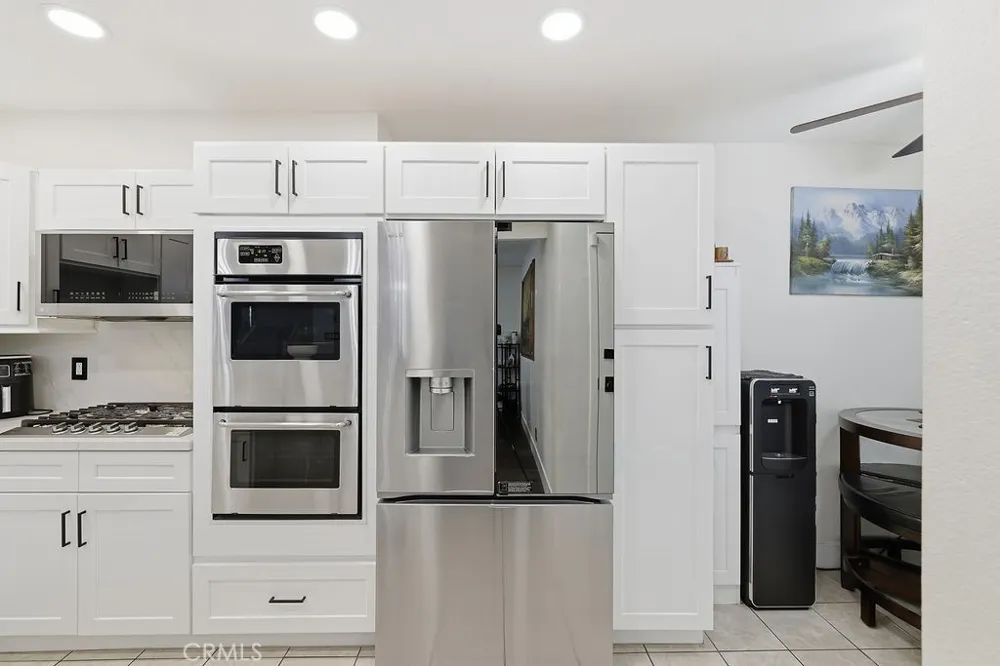 8341 De Soto #15 Canoga Park, CA 91304