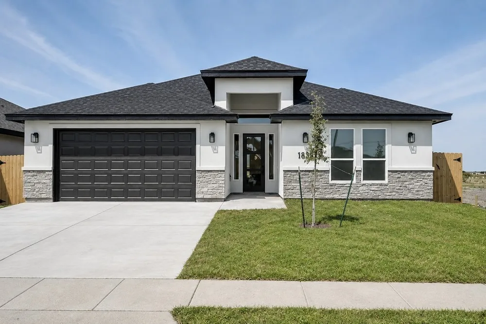 1810 Spoonbill Drive Portland, TX 78374