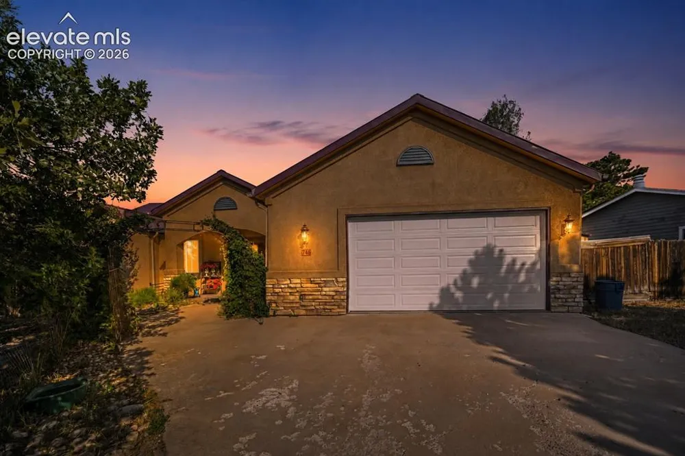 746 Westward Lane Palmer Lake, CO 80133