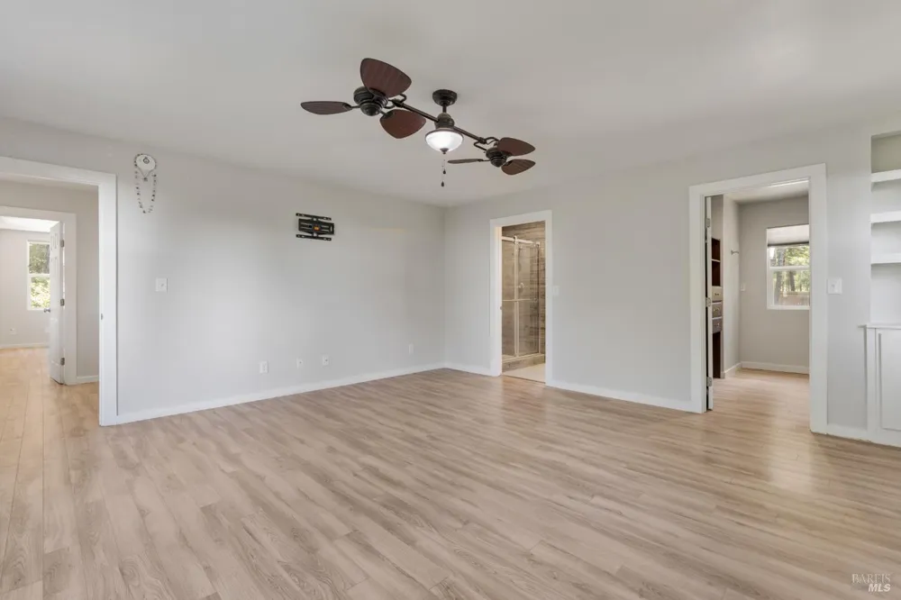 44000 Iversen Road Gualala, CA 95445