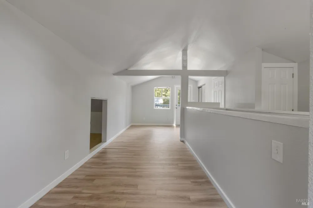 44000 Iversen Road Gualala, CA 95445