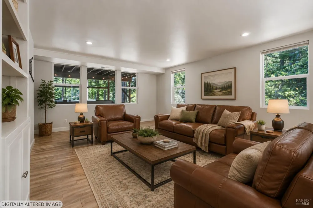 44000 Iversen Road Gualala, CA 95445