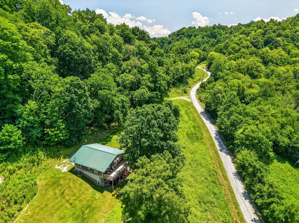 99 Judkins Ln Hickman, TN 38567