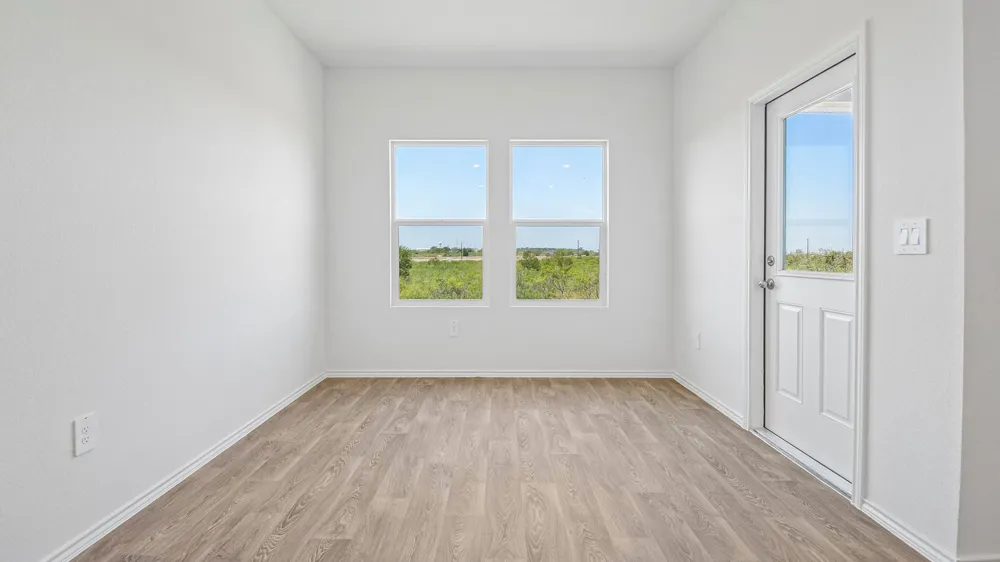 12204 Silverton Tree Bend Mustang Ridge, TX 78610