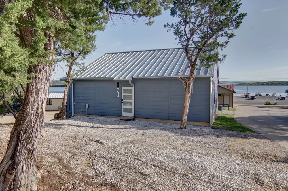 1782 FM 2951 ##3 Graford, TX 76449