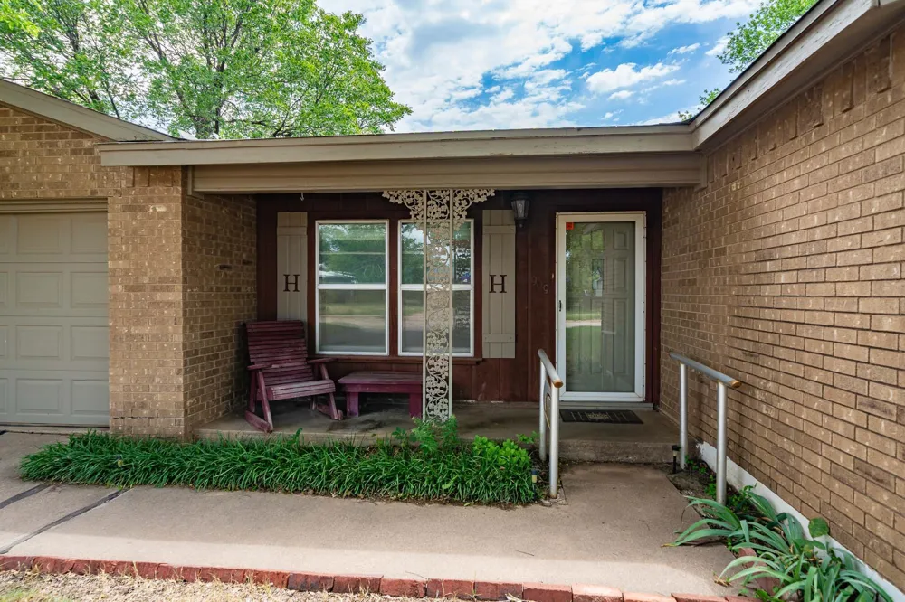 909 S Anson Stamford, TX 79553