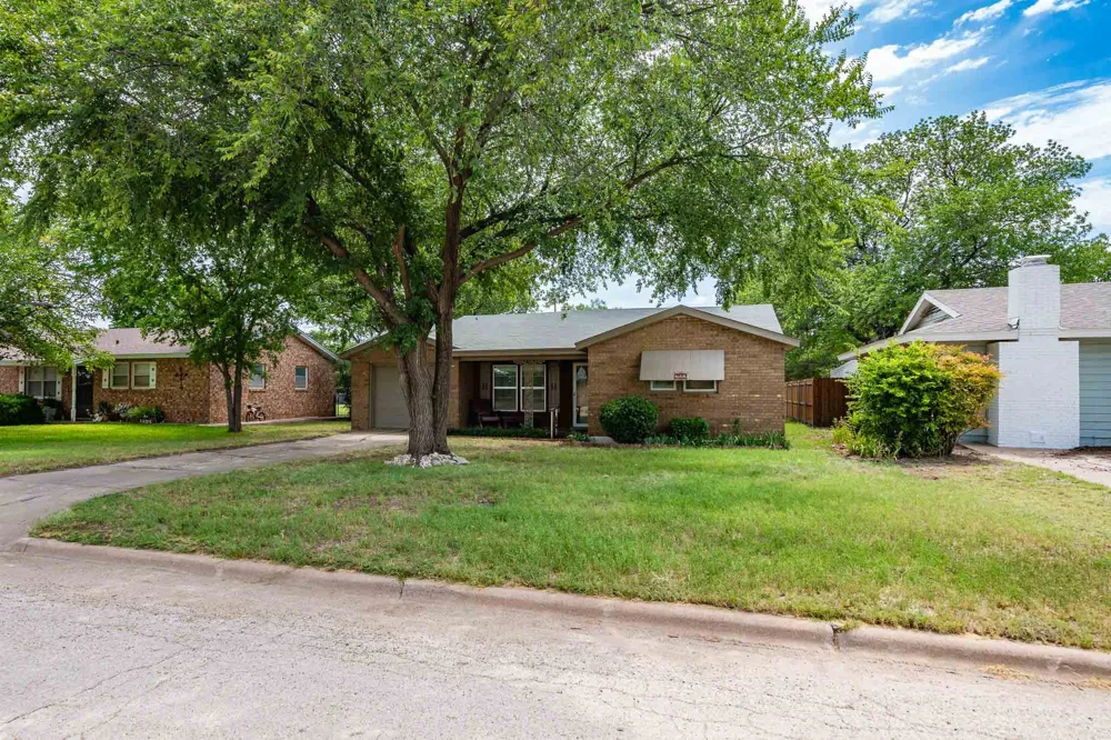 909 S Anson Stamford, TX 79553