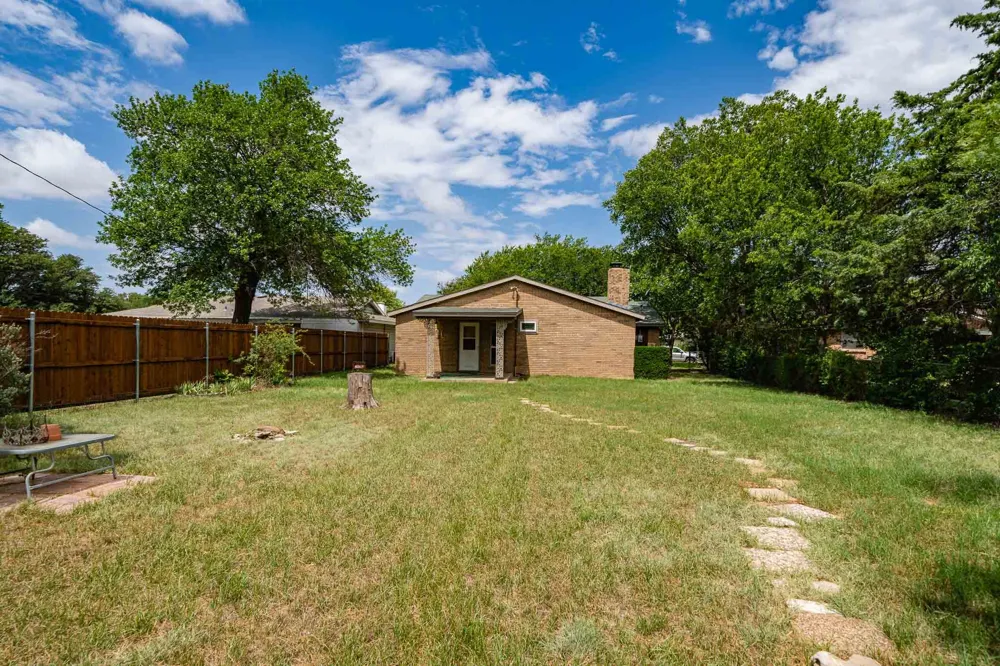 909 S Anson Stamford, TX 79553