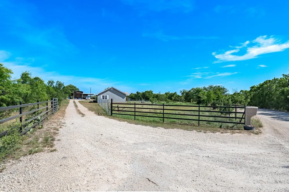 1002 County Road 209 Wingate, TX 79566