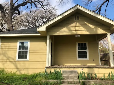 905 Isbell Road