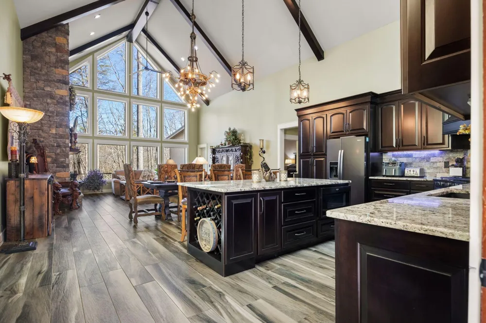 354 Mountain Farms Road Signal Mountain, TN 37377