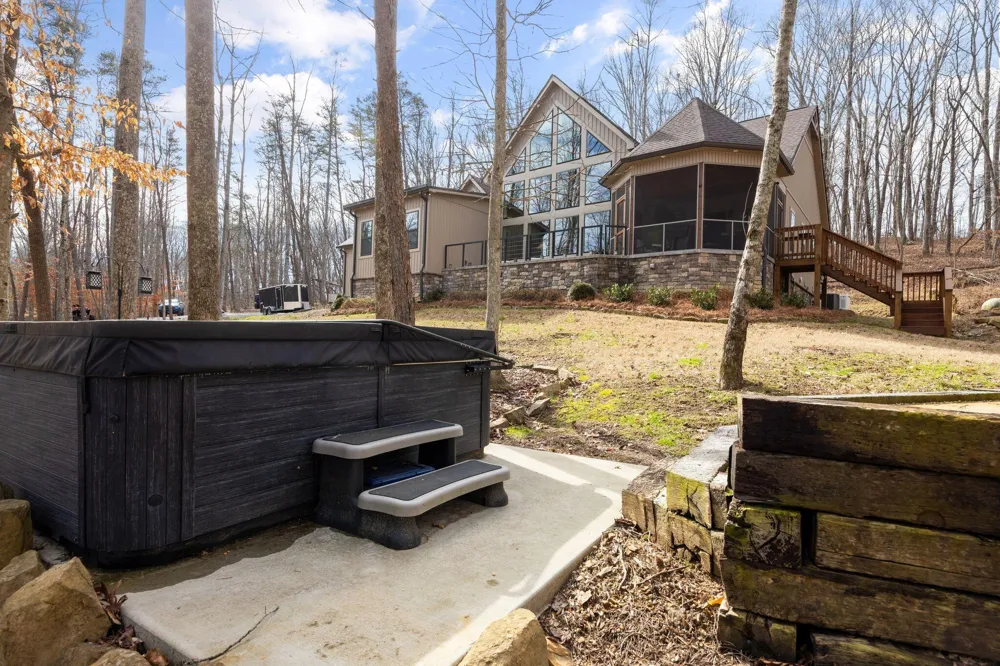 354 Mountain Farms Road Signal Mountain, TN 37377